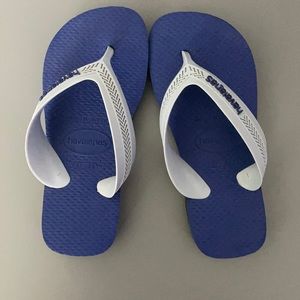Kids Havaianas flip flops NEW never worn